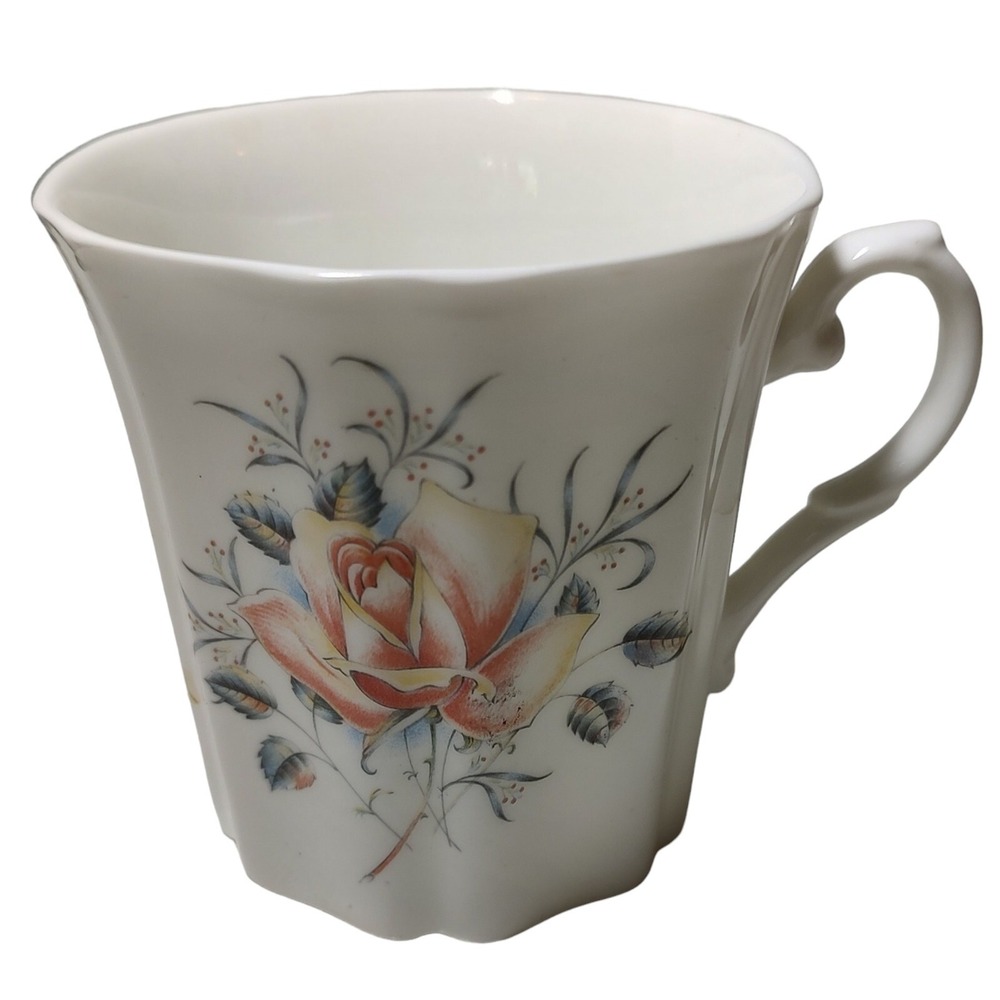 Vintage Royal Grafton Teacup Fine Bone China Coffee Mug Peach Rose‎ Flower